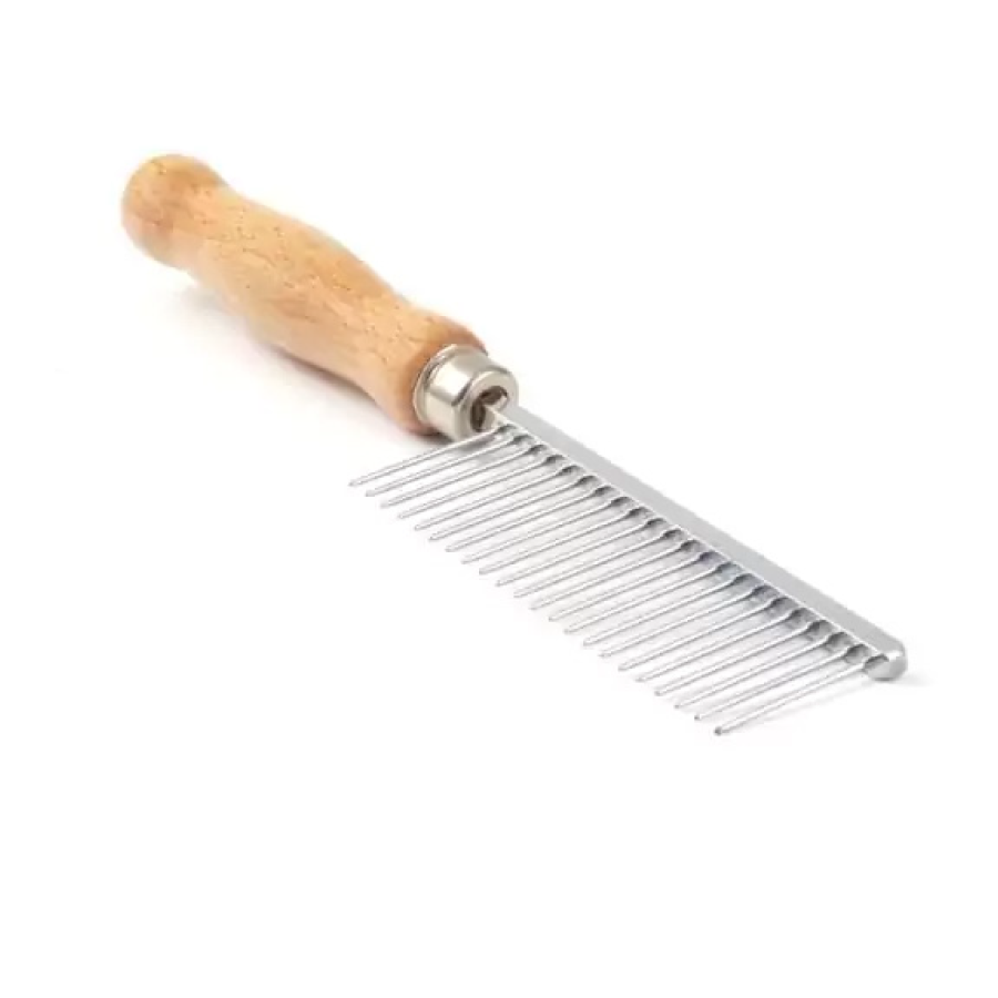 Kam met houten handvat